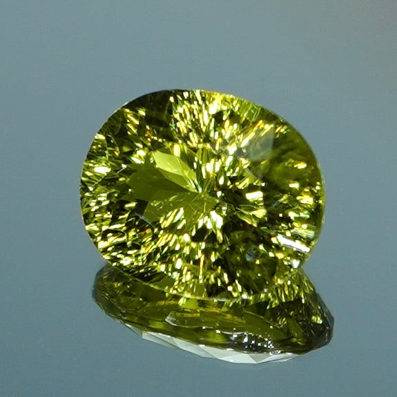 【Radiant Kiriko Cut®︎】 0.88ct Natural Yellow Sapphire