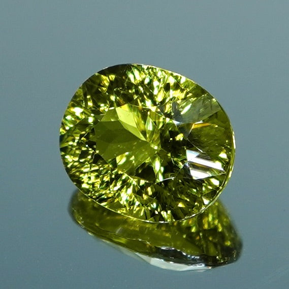 【Radiant Kiriko Cut®︎】 0.88ct Natural Yellow Sapphire
