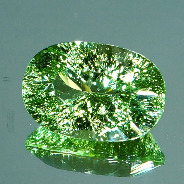 【Radiant Kiriko Cut®︎】 1.56ct Natural Tsavorite Garnet