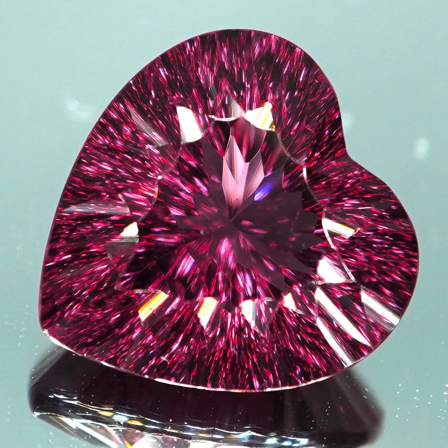 【Radiant Kiriko Cut®︎】 2.58ct Natural Rhodolite Garnet