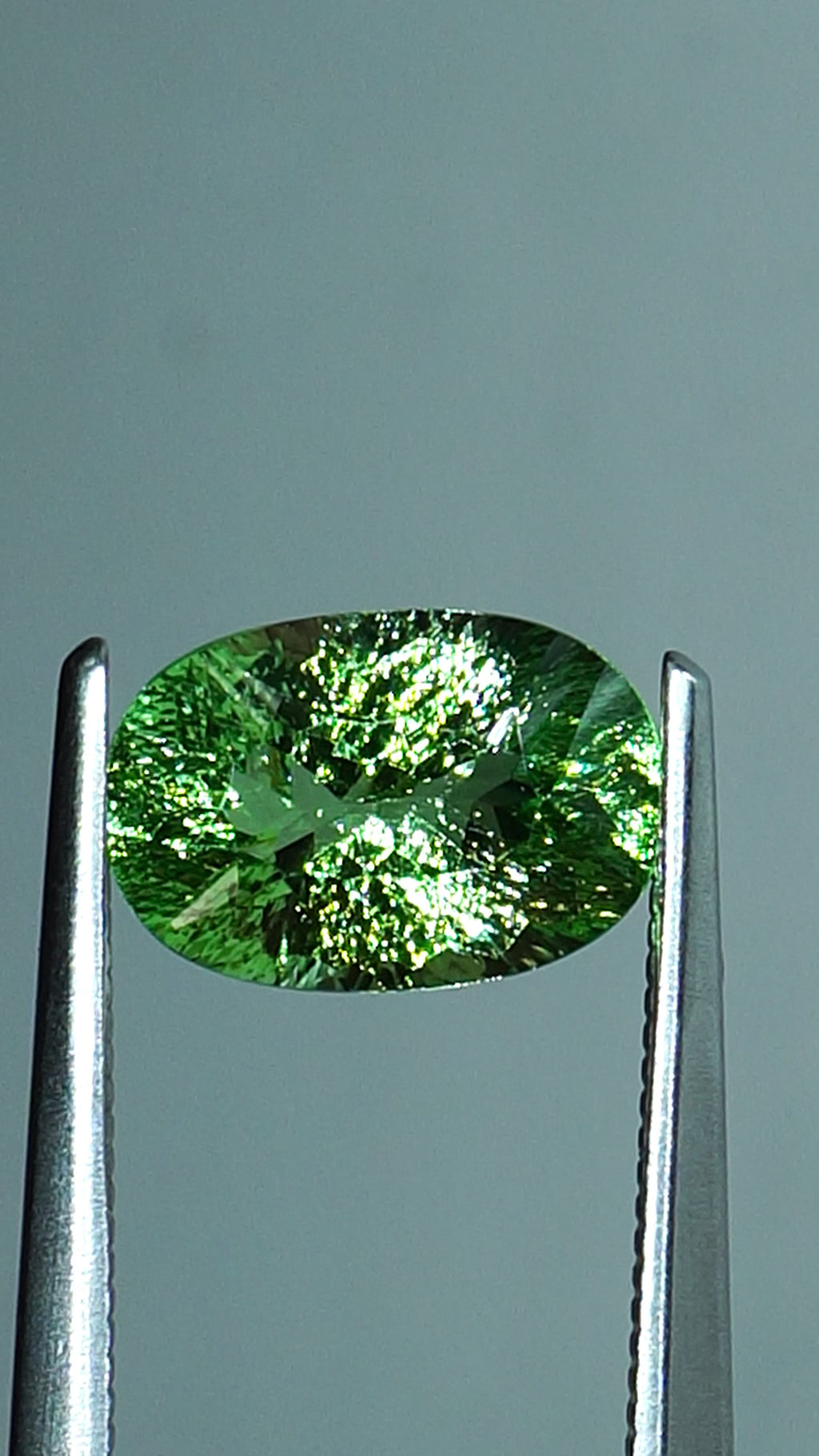 【Radiant Kiriko Cut®︎】 1.56ct Natural Tsavorite Garnet