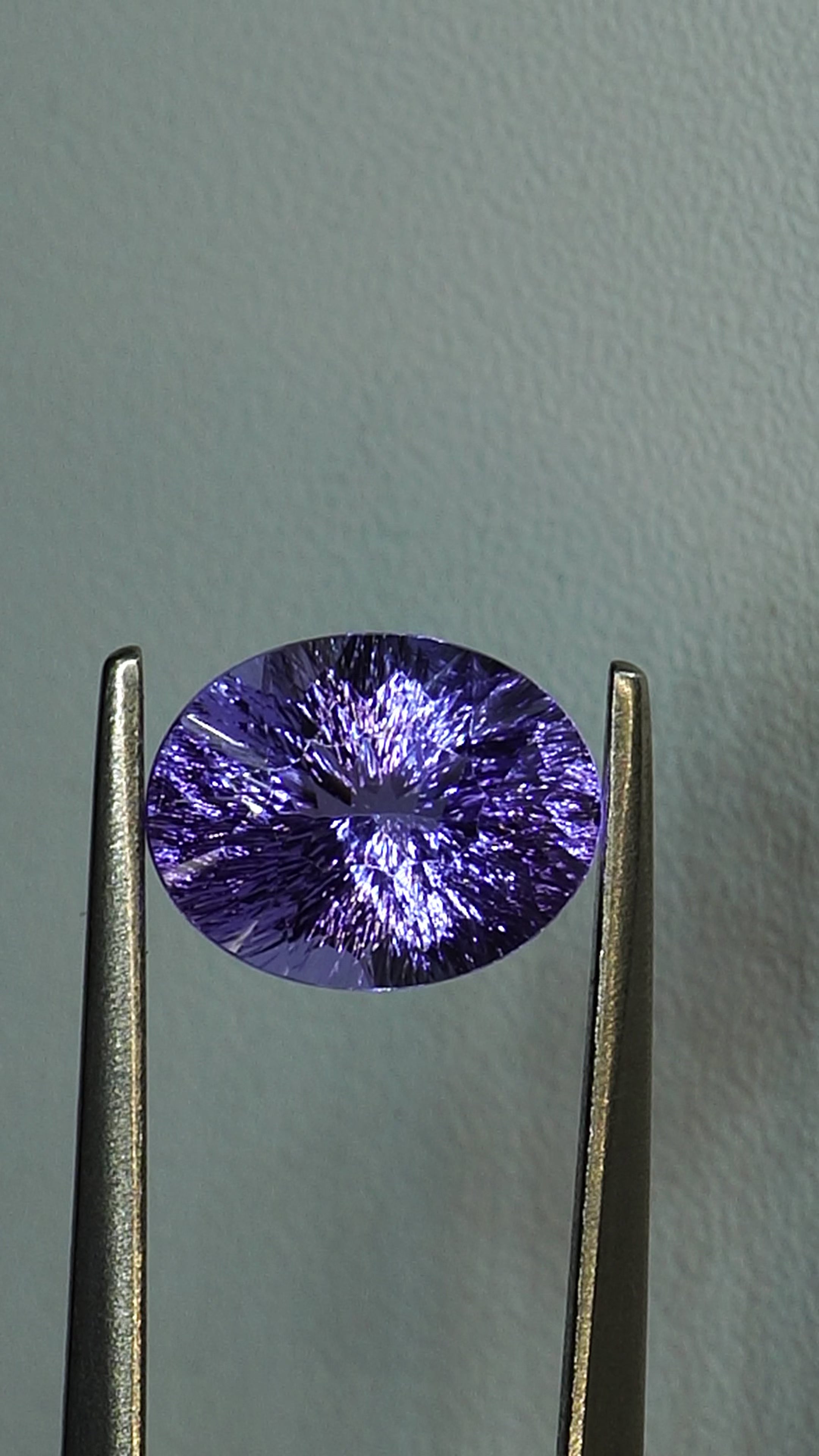 【Radiant Kiriko Cut®︎】 1.76ct Natural Tanzanite